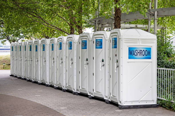 Porta potty delivery and setup in Rome, IL